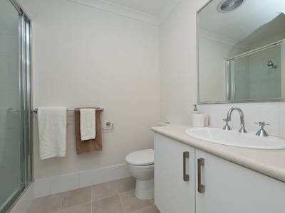 *4/24 Gladstone Road, Armadale