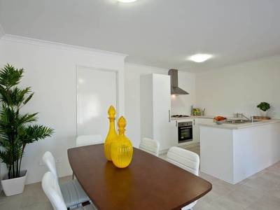 *4/24 Gladstone Road, Armadale