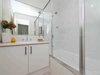 *4/24 Gladstone Road, Armadale
