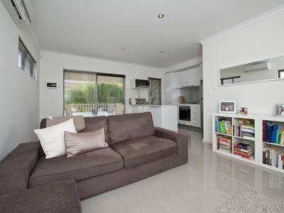 6/15 Waterloo Street, Joondanna