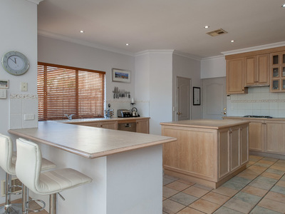 6 Meadowbank Gardens, Hillarys