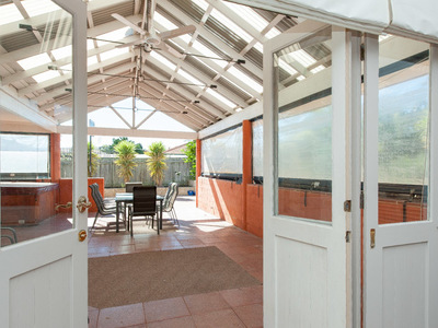 6 Meadowbank Gardens, Hillarys