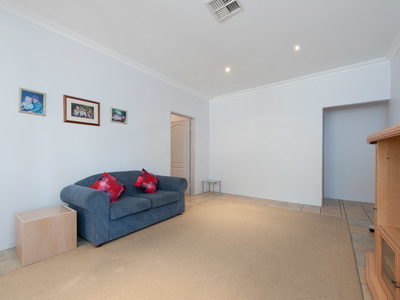 6 Meadowbank Gardens, Hillarys
