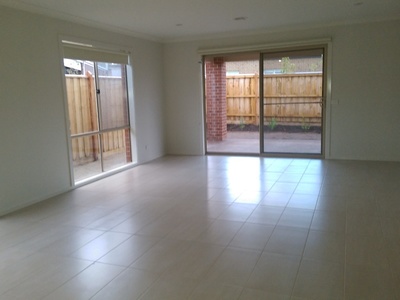 7 Canopy Drive, Cranbourne East