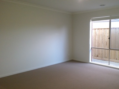 7 Canopy Drive, Cranbourne East
