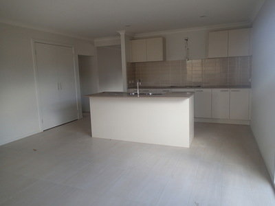7 Canopy Drive, Cranbourne East