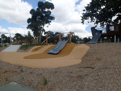 7 Canopy Drive, Cranbourne East