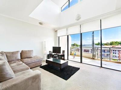 420 / 3 Bechert Road, Chiswick