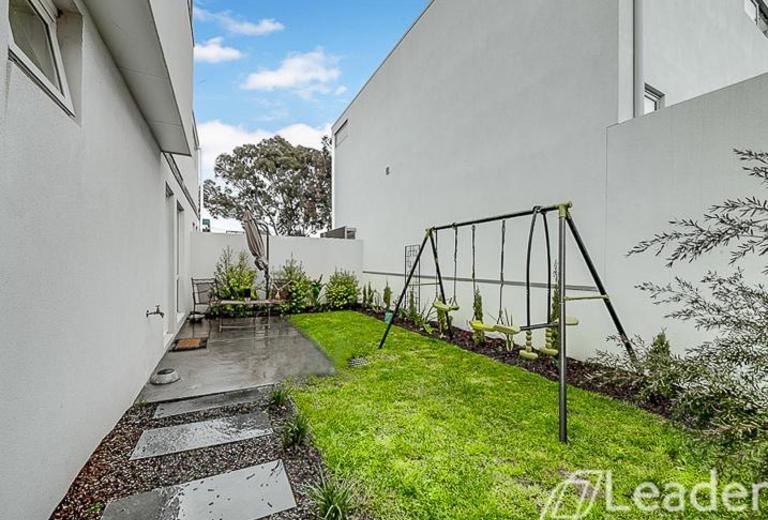 1 / 34 Sadie Street, Mount Waverley