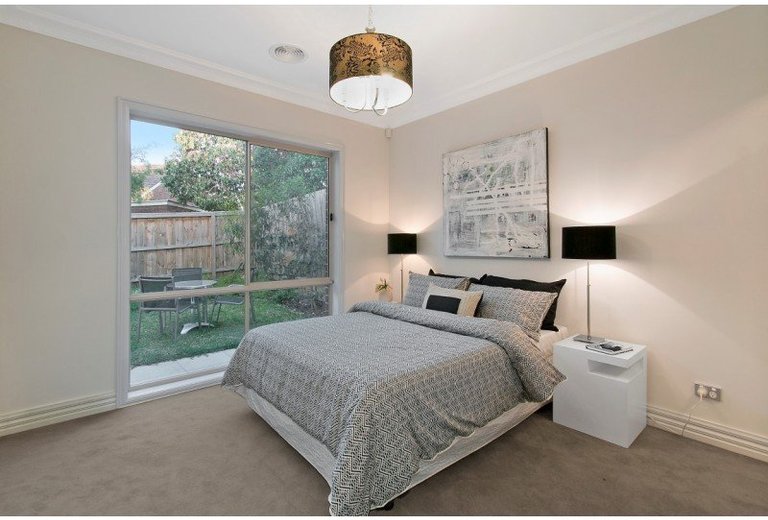 2 / 449 High Street Road, Mount Waverley