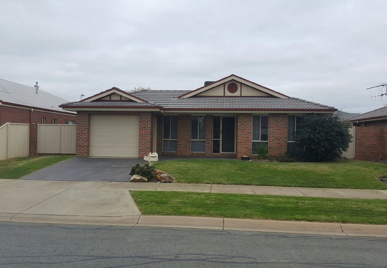 2 Musgrove Drive, Mooroopna