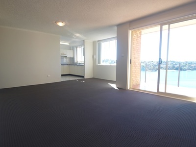 10 / 18 Walton Crescent, Abbotsford