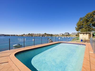10 / 18 Walton Crescent, Abbotsford
