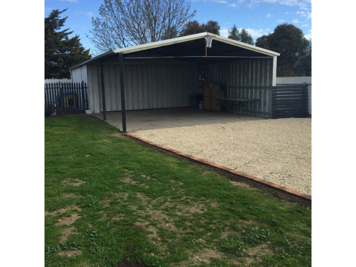 3 Alexander Avenue, Horsham