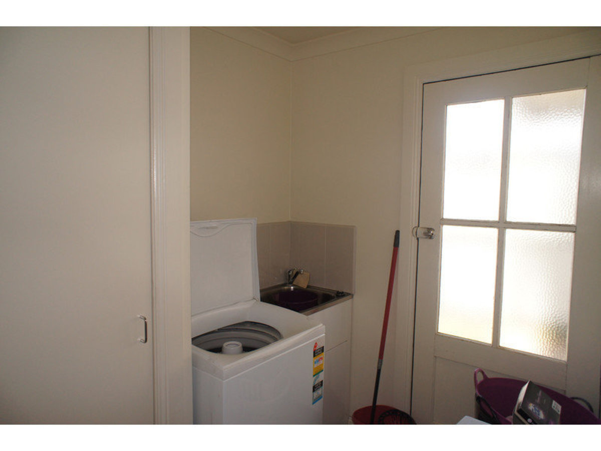 1 Don Street, Horsham
