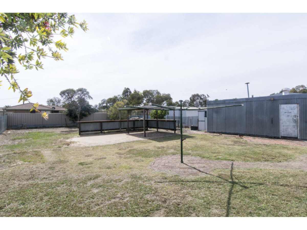 84 Edith Street, Horsham