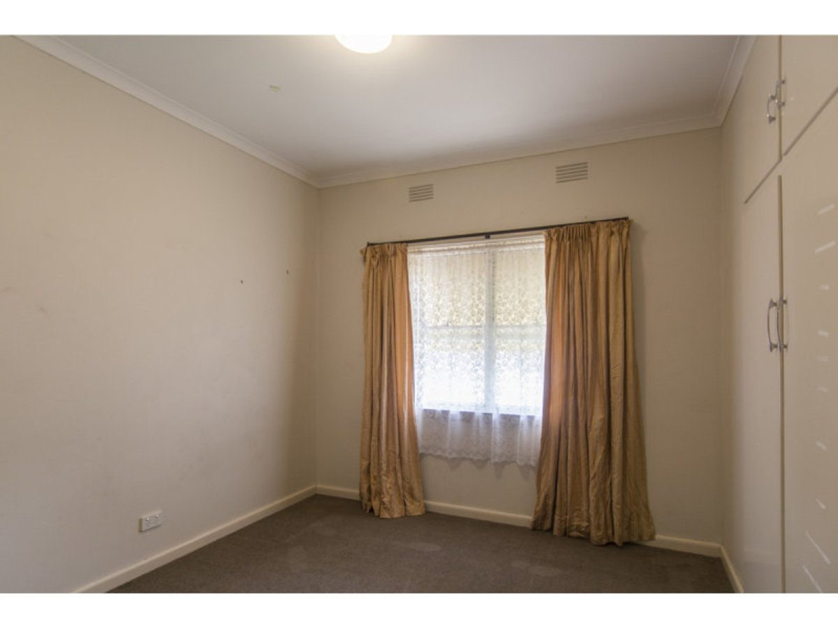 84 Edith Street, Horsham
