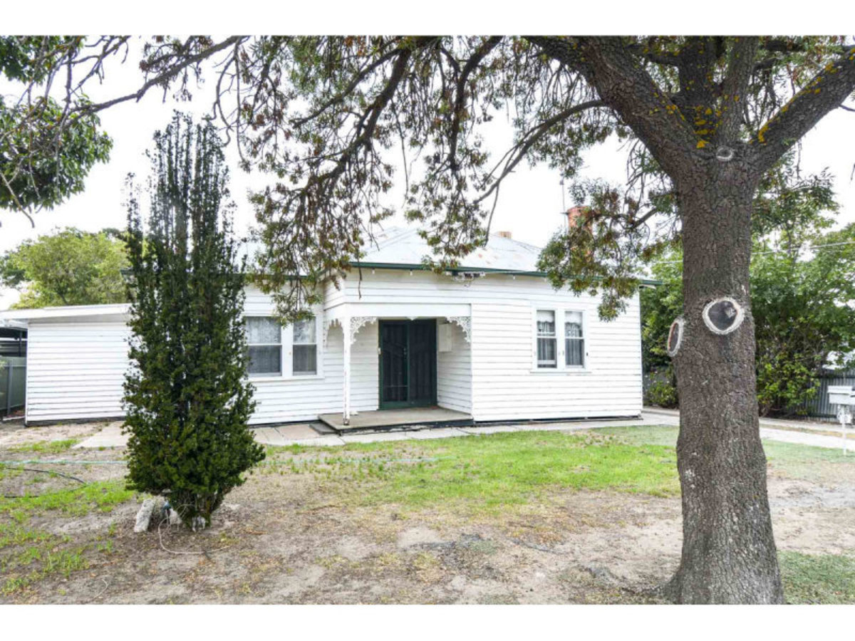 10 Errett Street, Horsham