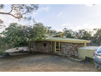 135 John McPhees Drive, Toolondo