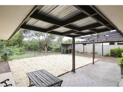 4 Oak  Court, Horsham