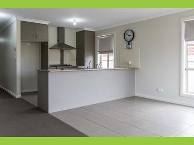 17 Lawson Close, Horsham