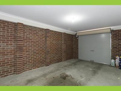 17 Lawson Close, Horsham