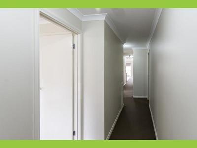 17 Lawson Close, Horsham