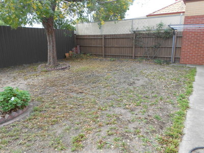 6 Hopkins Drive, Horsham