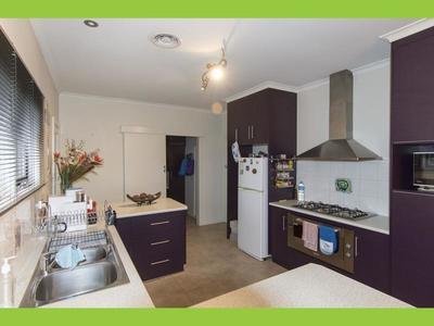 24 Arnott Street, Horsham