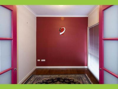 24 Arnott Street, Horsham
