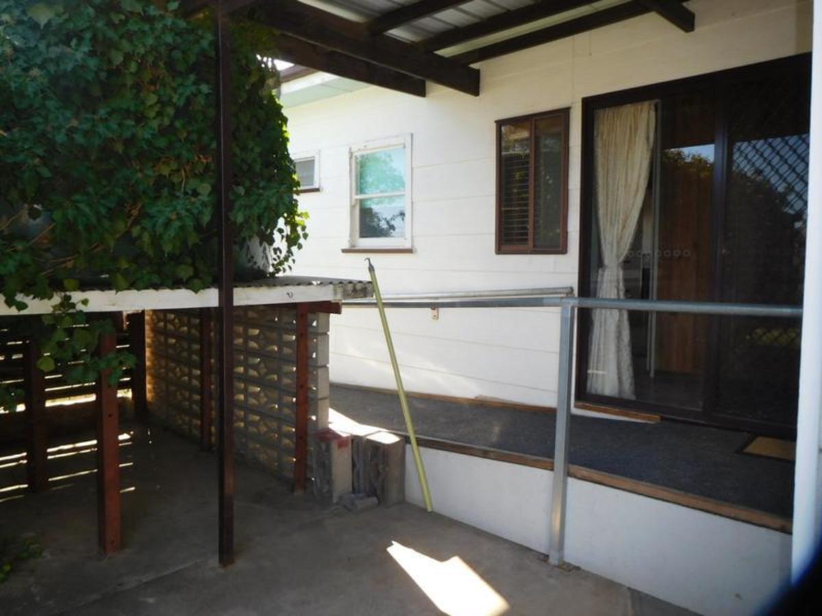 50 Williams Road, Horsham