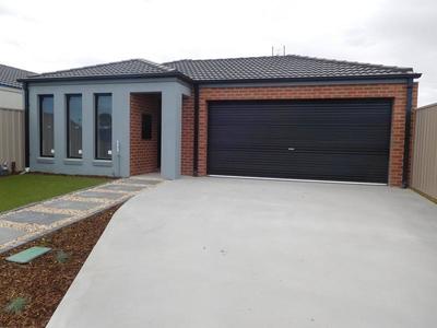 1 / 40 Vine Avenue, Horsham