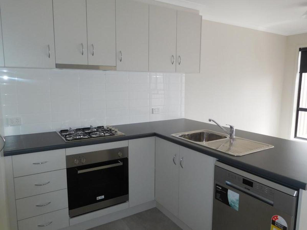 1 / 40 Vine Avenue, Horsham
