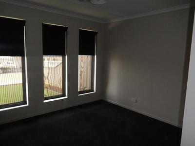 1 / 40 Vine Avenue, Horsham