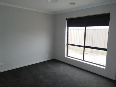 1 / 40 Vine Avenue, Horsham