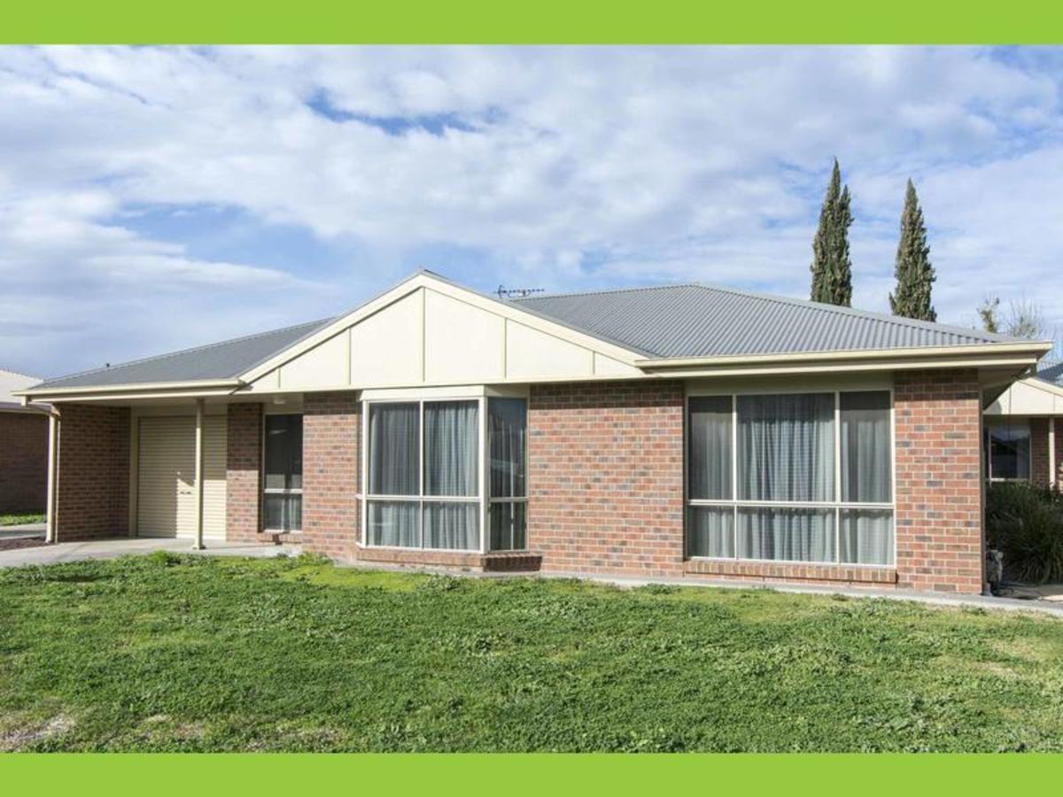 01 / 16 Palk Street, Horsham
