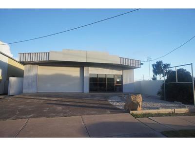 4 Sloss Street, Horsham