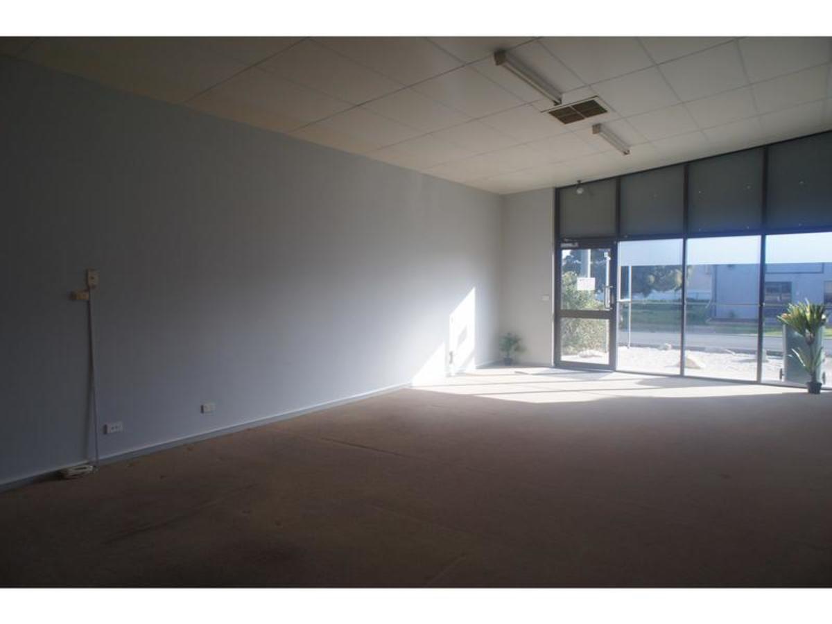 4 Sloss Street, Horsham
