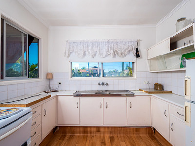 2298 Gold Coast Highway, Mermaid Beach