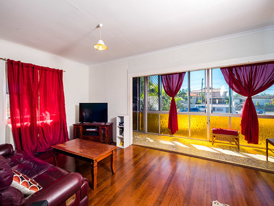 2298 Gold Coast Highway, Mermaid Beach