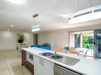 6 MAWSON COURT, Urraween