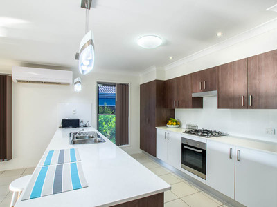 6 MAWSON COURT, Urraween