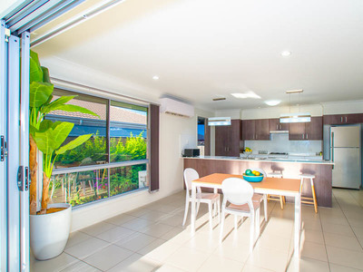6 MAWSON COURT, Urraween