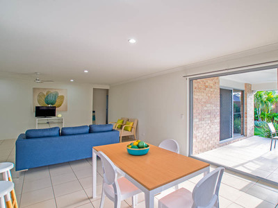 6 MAWSON COURT, Urraween