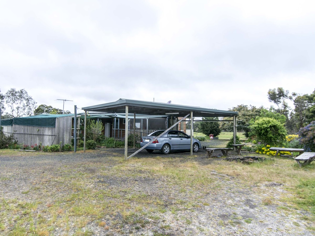 5383 Coleraine Edenhope Road, Harrow