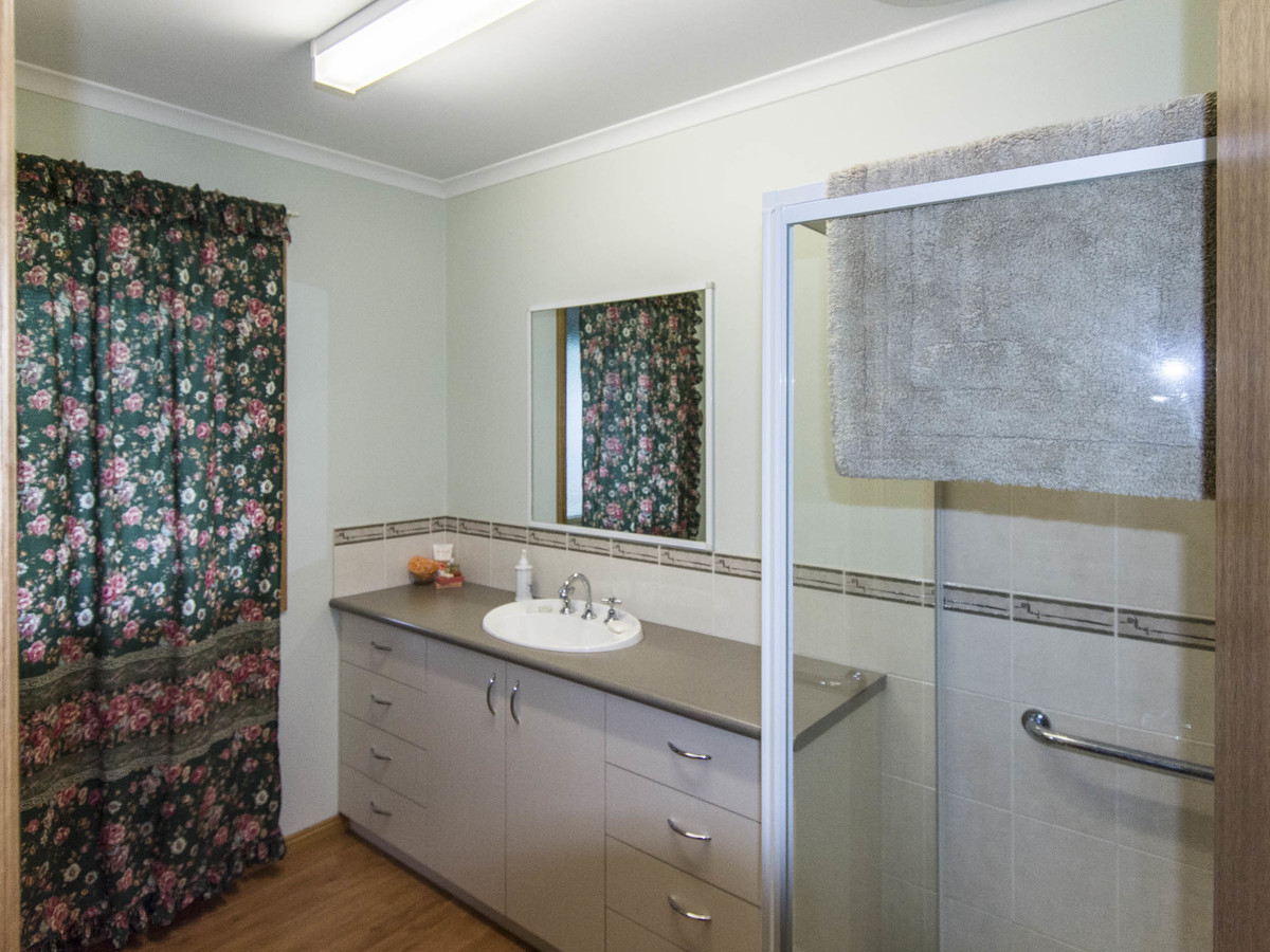 5383 Coleraine Edenhope Road, Harrow