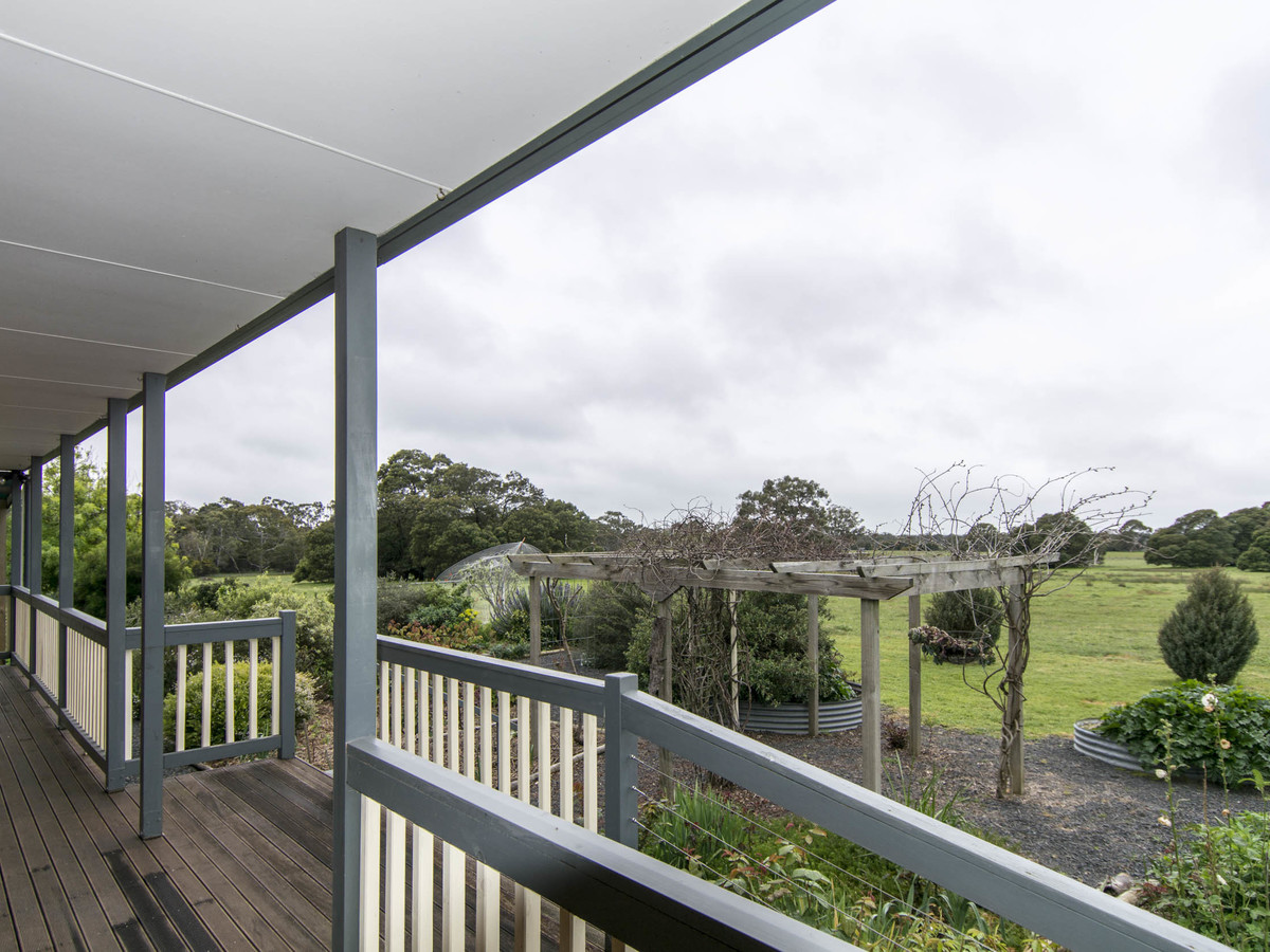 5383 Coleraine Edenhope Road, Harrow