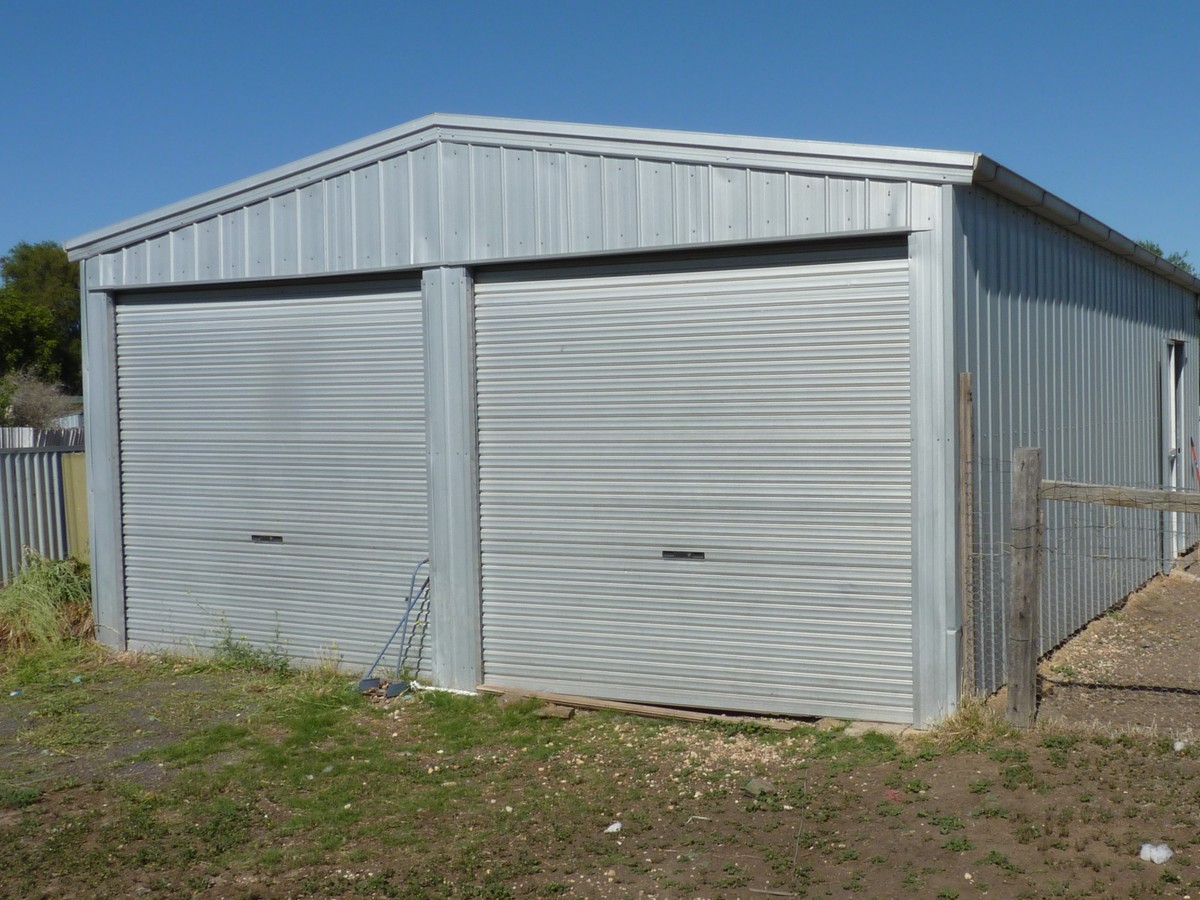 15 Alexander Avenue, Horsham