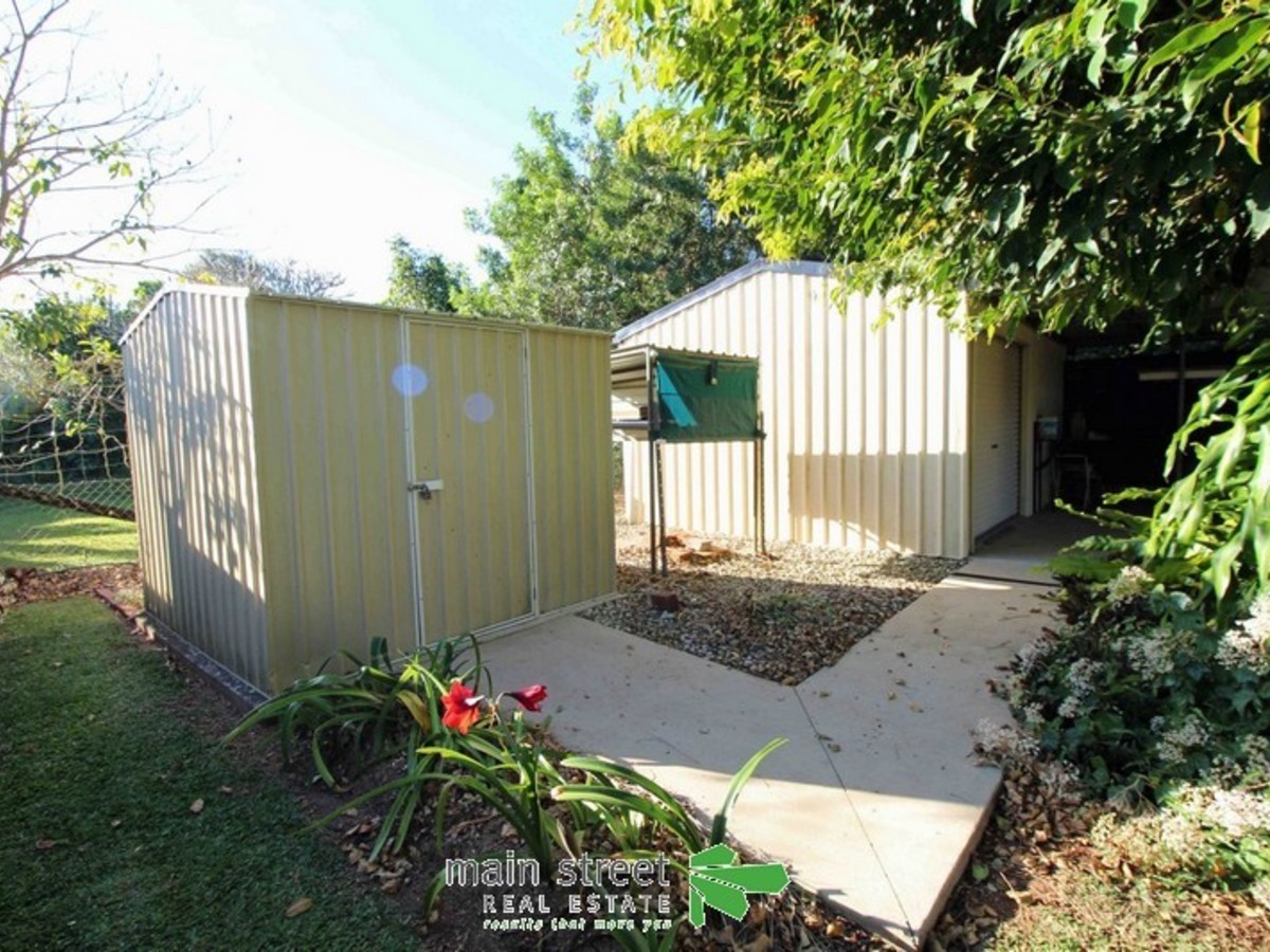 33 Holm Street, Atherton