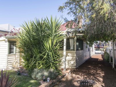 13 Henry Street, Horsham